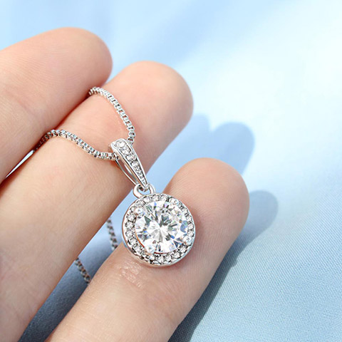 Surprise your loved one with a timeless and elegant gift. Our dazzling Eternal Hope Necklace features a cushion cut center cubic zirconia that will sparkle with every step. The center crystal is adorned with equally brilliant CZ crystals, ensuring a stunning look every wear. Wow her by gifting her an accessory that will pair with everything in her wardrobe!